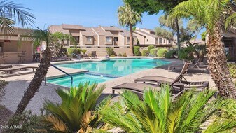 7950 E Starlight Way, Unit 131 in Scottsdale, AZ - Building Photo
