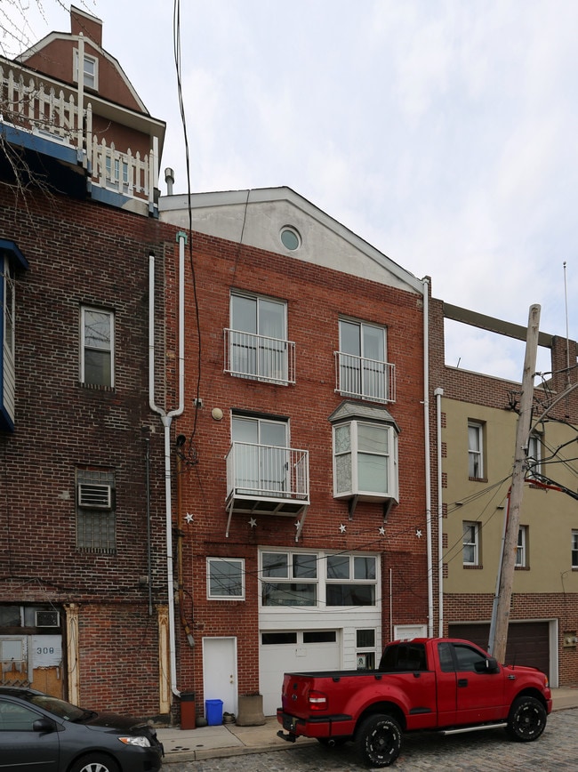 311-313 N Front St in Philadelphia, PA - Foto de edificio - Building Photo