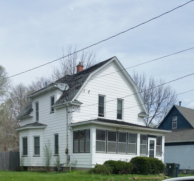 432 Riehl St in Waterloo, IA - Building Photo