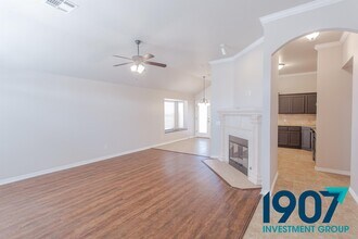 6833 NW 157th St in Edmond, OK - Building Photo - Building Photo