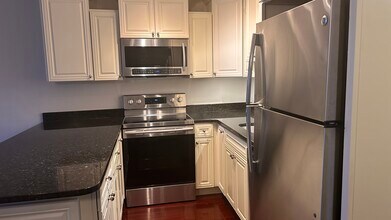 200 Swanton St, Unit 704 in Winchester, MA - Building Photo - Building Photo
