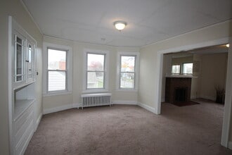 411 Fairfield Ave, Unit 2 in Hartford, CT - Foto de edificio - Building Photo