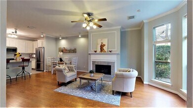 2104 Gillette St in Houston, TX - Building Photo - Building Photo