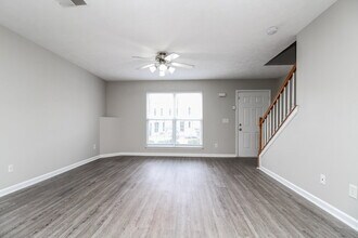 8030 Logan Dr in La Vergne, TN - Building Photo - Building Photo