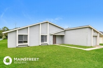 820 E Flag Ln in Kissimmee, FL - Foto de edificio - Building Photo