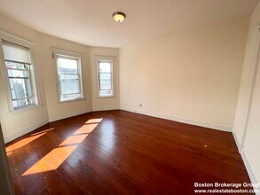 19 Eastman St, Unit 3 in Boston, MA - Foto de edificio - Building Photo