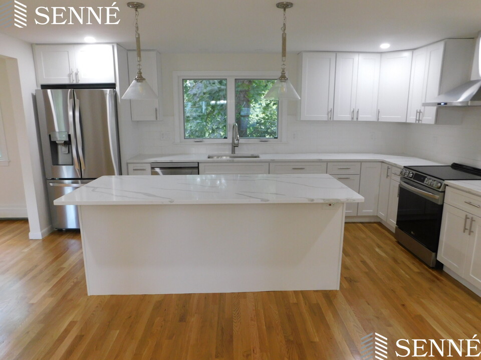 5 Middle St in Lexington, MA - Building Photo