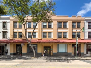 Chinatown Manor in Honolulu, HI - Foto de edificio - Primary Photo
