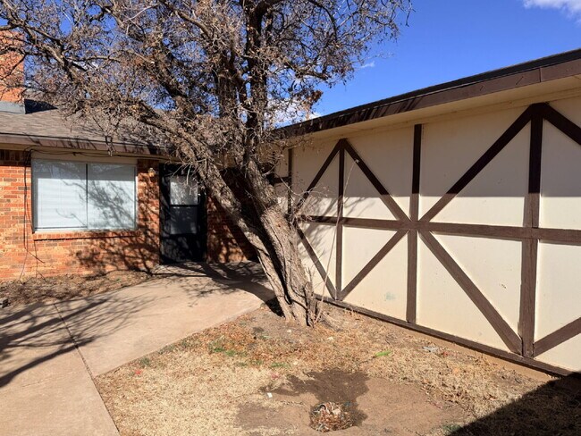 5508 13th St in Lubbock, TX - Building Photo - Building Photo