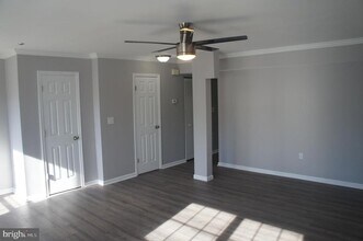 5814 Holly Springs Dr N in Capitol Heights, MD - Building Photo - Building Photo