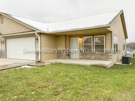 4105 SW Shenandoah Rd in Topeka, KS - Building Photo