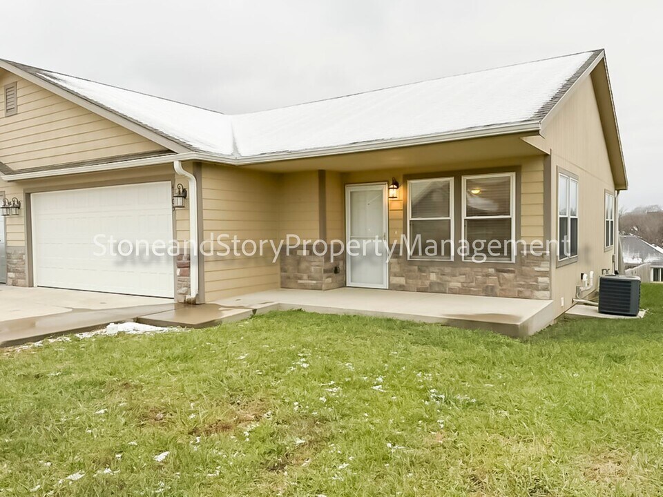 4105 SW Shenandoah Rd in Topeka, KS - Building Photo