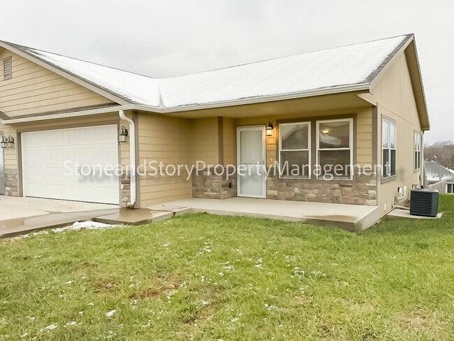 property at 4105 SW Shenandoah Rd