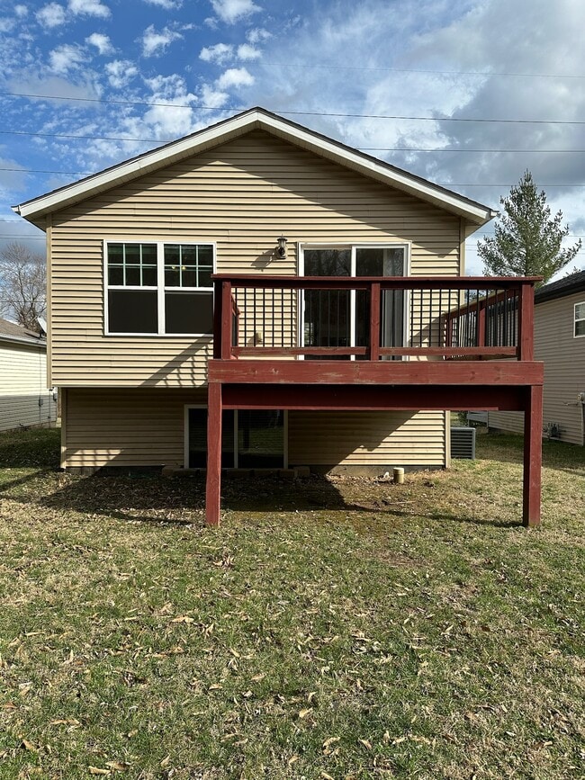 807 Blackjack in Collinsville, IL - Building Photo - Building Photo