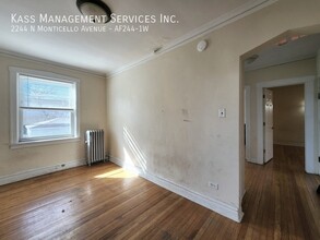 2244 N Monticello Ave in Chicago, IL - Building Photo - Building Photo