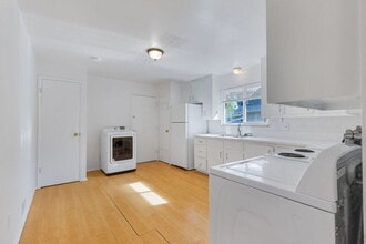 4282 W Virginia Ave in Denver, CO - Building Photo - Building Photo