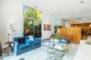 2845 Lee St in Dallas, TX - Building Photo