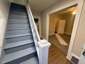 689 Kling St in Akron, OH - Building Photo - Building Photo