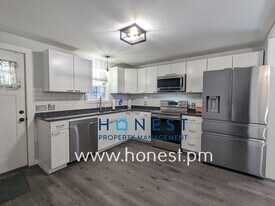 162 College Ave in Waterville, ME - Building Photo