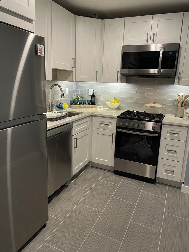 430 M St SW, Unit # 310 N in Washington, DC - Building Photo - Building Photo