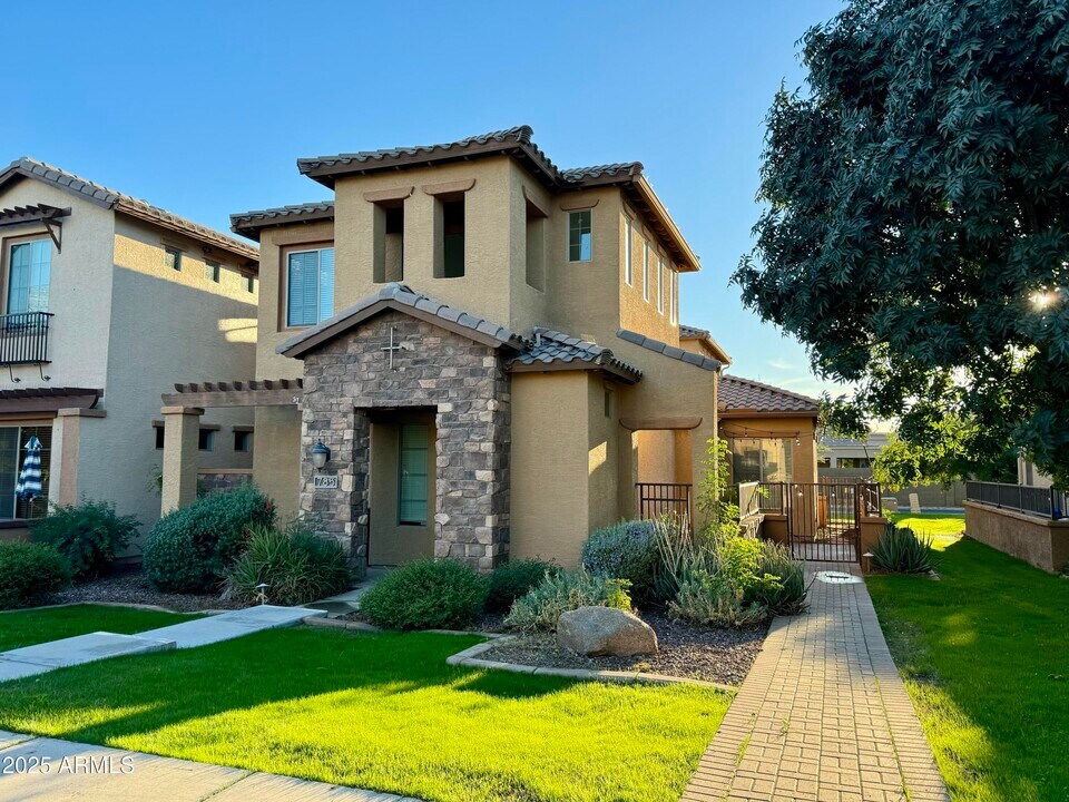 785 W Village Pkwy in Litchfield Park, AZ - Building Photo