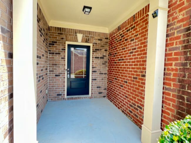 240 Britt Dr in Lawrenceville, GA - Building Photo - Building Photo