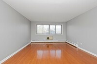 10604 S Walden Parkway in Chicago, IL - Foto de edificio - Interior Photo