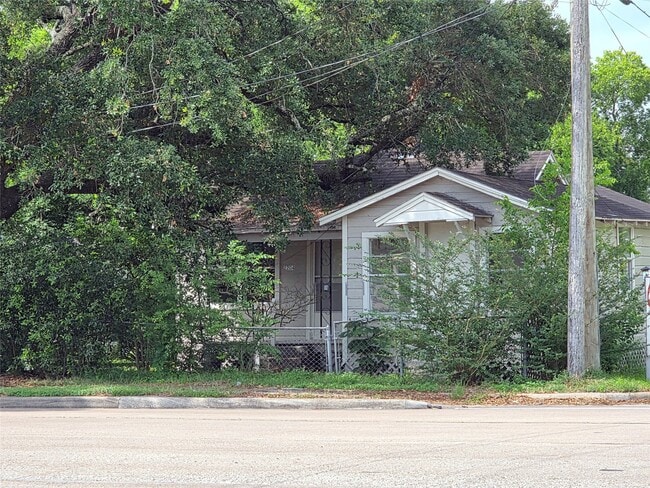 property at 2204 State Hwy 3
