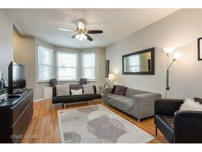 1709 W Fletcher St, Unit #1 in Chicago, IL - Building Photo - Building Photo