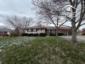 1803 N School Blvd in Fulton, MO - Building Photo