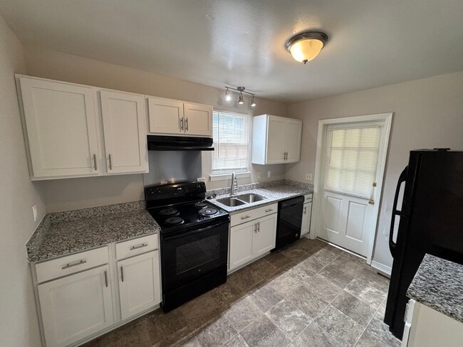 2116 Finchley Dr in Charlotte, NC - Building Photo - Building Photo