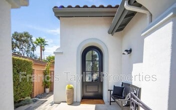 1042 Alexandra Ln in Encinitas, CA - Building Photo - Building Photo