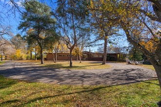 4105 Riverview Dr in Alma, MI - Building Photo - Building Photo