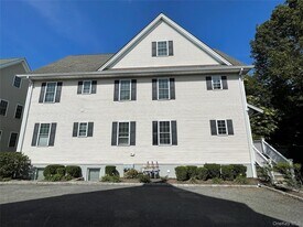 30 High St in Rye, NY - Building Photo