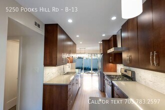 5250 Pooks Hill Rd in Bethesda, MD - Building Photo - Building Photo
