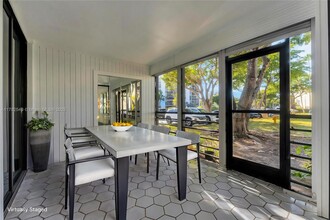 20441 NE 30th Ave in Aventura, FL - Building Photo - Building Photo