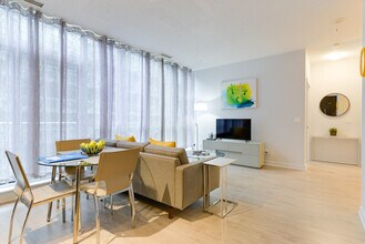 20 Duncan St in Toronto, ON - Building Photo - Building Photo