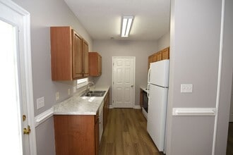 3712 Cliffridge Dr in Lumberton, NC - Building Photo - Building Photo