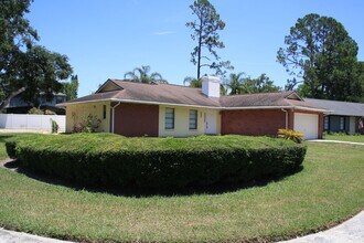 4609 Sun Valley Dr in Tampa, FL - Building Photo - Building Photo