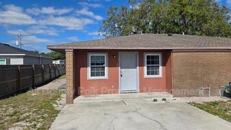 1509 Moonlite Dr in Lakeland, FL - Building Photo
