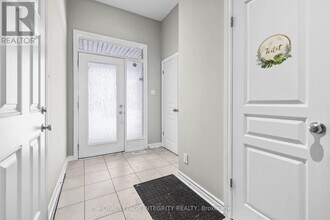 919 Fletcher Cir in Ottawa, ON - Building Photo - Building Photo