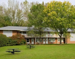 Flats at Middleton Shores in Middleton, WI - Building Photo