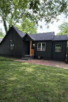 697 N Holmes St in Memphis, TN - Building Photo