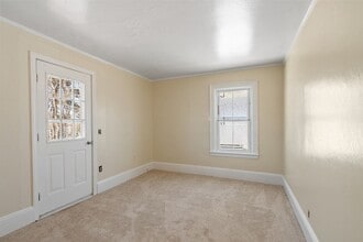 301 S Main St, Unit 1 in Haverhill, MA - Building Photo - Building Photo
