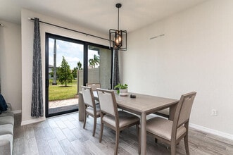 8245 Cadre Noir Rd in Wellington, FL - Building Photo - Building Photo