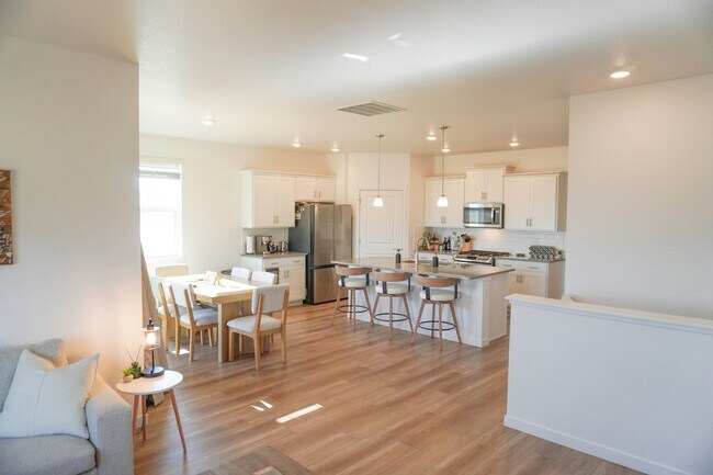 1858 Mount Monroe Dr in Berthoud, CO - Building Photo - Building Photo