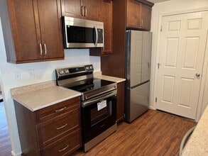 2107 Pacific Pl in Mount Vernon, WA - Building Photo - Building Photo