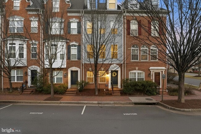 property at 5053 Kilburn St