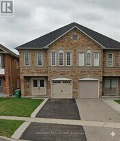 54 Nahani Way in Mississauga, ON - Building Photo