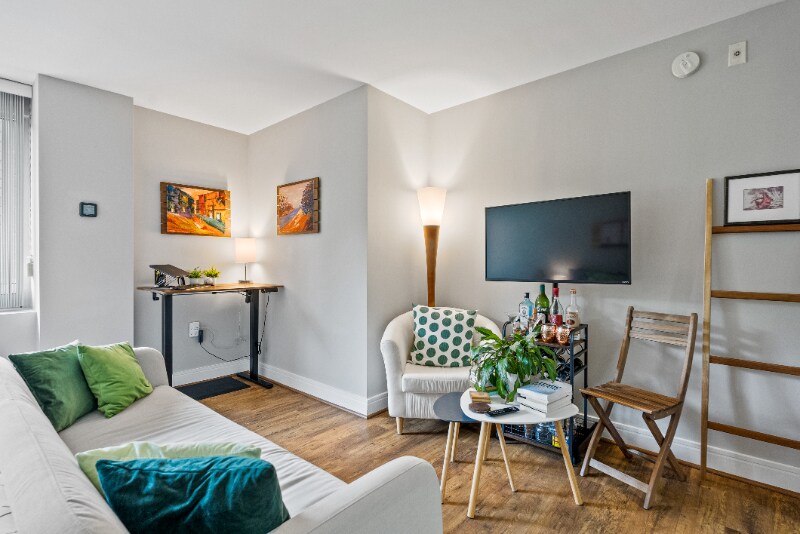 800 4th St SW in Washington, DC - Building Photo